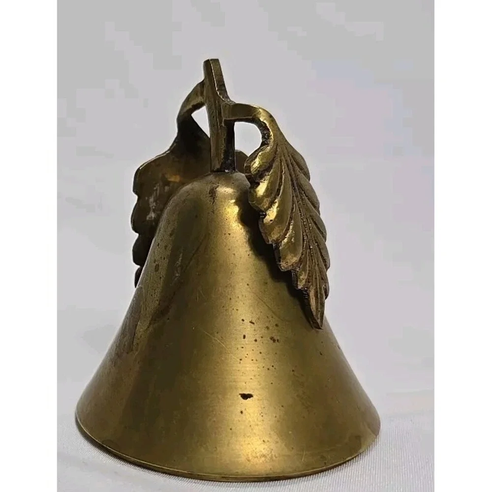 VINTAGE Brass Pear Lid/Top ONLY, Trinket Box,‎ Screw Top, Two Leaves On Stem